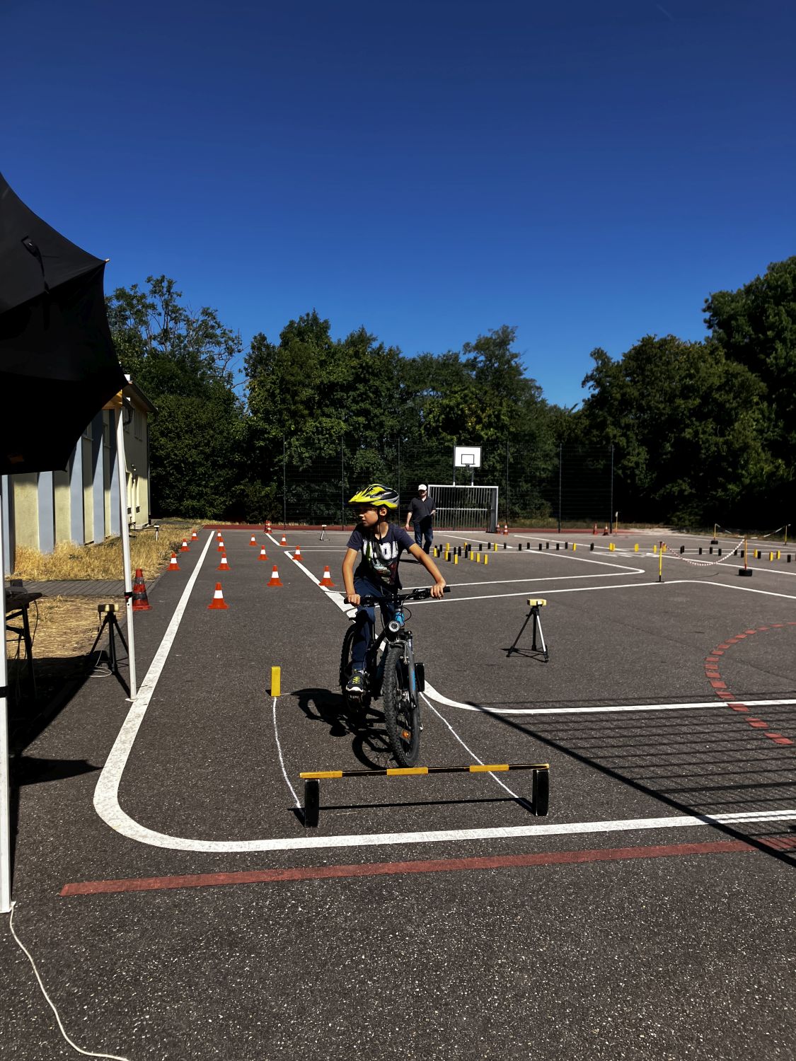 ADAC-Fahrradturnier der Dritt- und Viertklässler - Bild 03