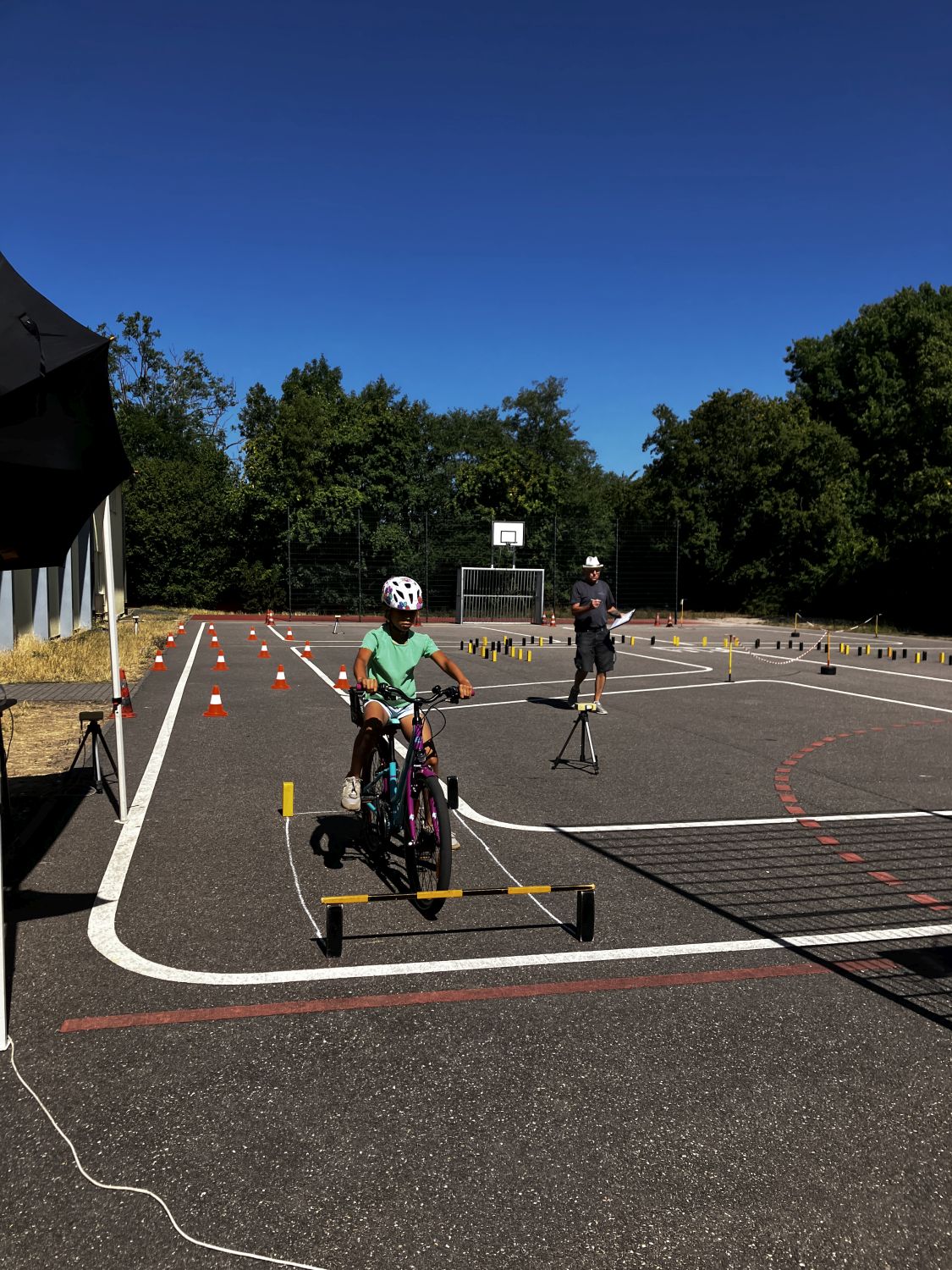ADAC-Fahrradturnier der Dritt- und Viertklässler - Bild 07