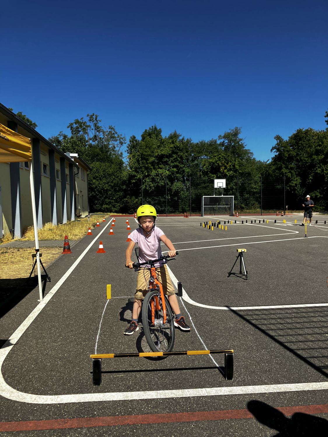 ADAC-Fahrradturnier der Dritt- und Viertklässler - Bild 09