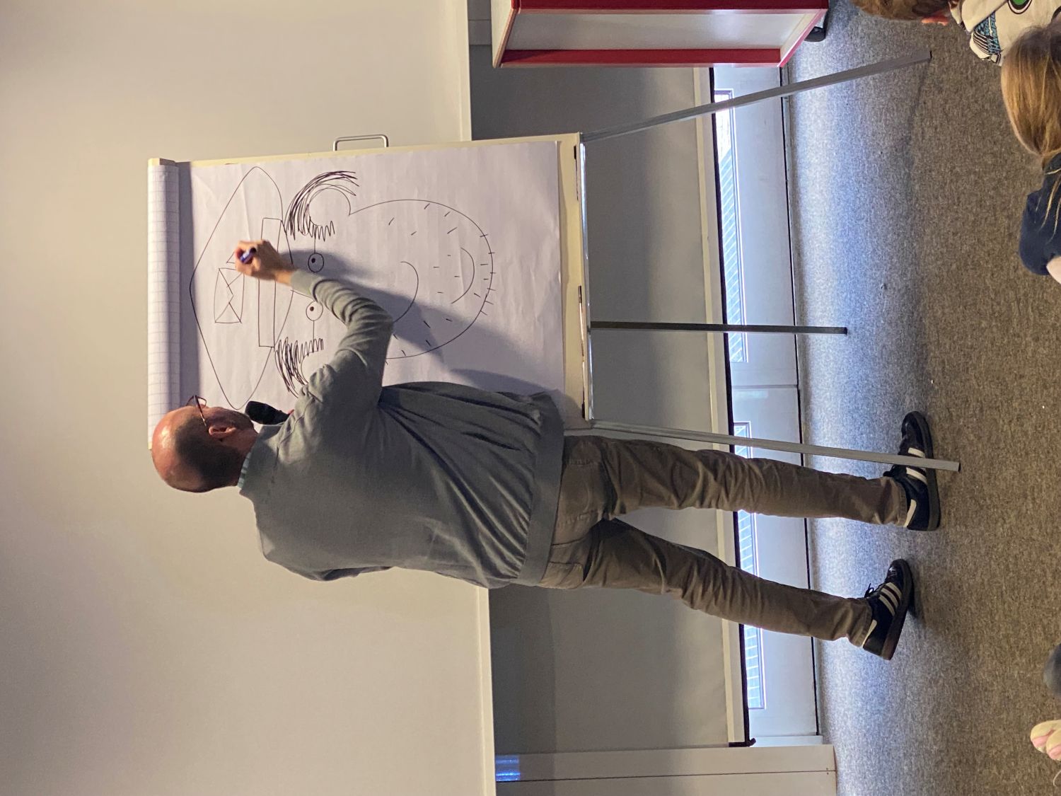 Autor Alexander Steffensmeier besucht mit „Lieselotte“ die AKS
 - Bild 04