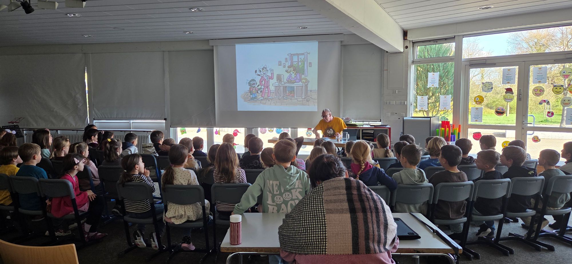 Autor Jochen Till zu Besuch an der AKS