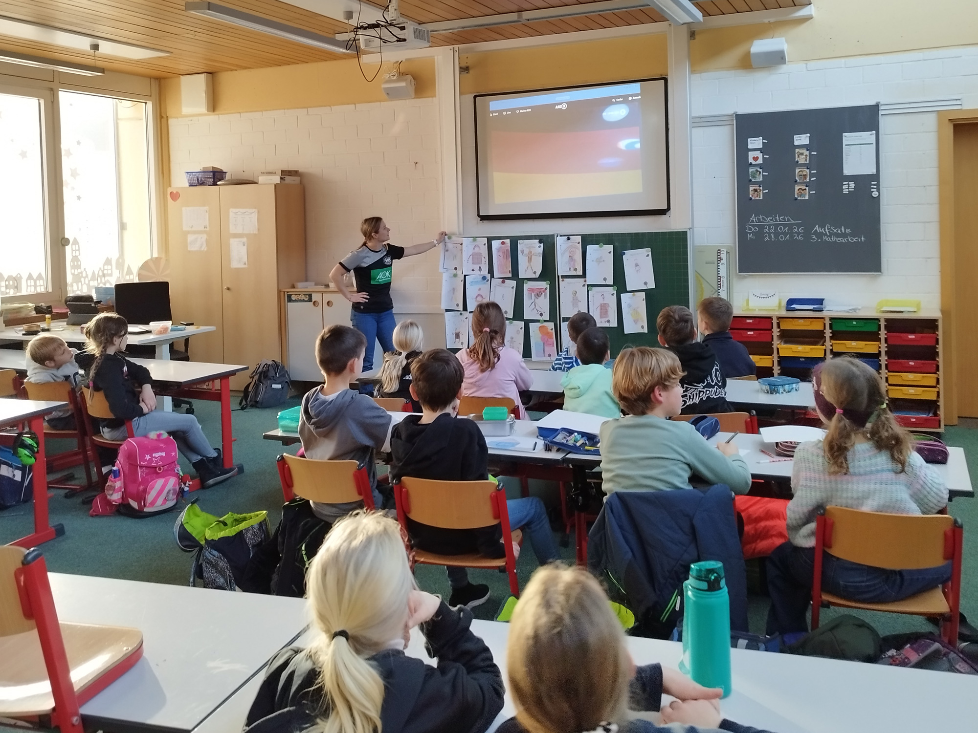 Ein handballreicher Nachmittag an der AKS
 - Bild 01