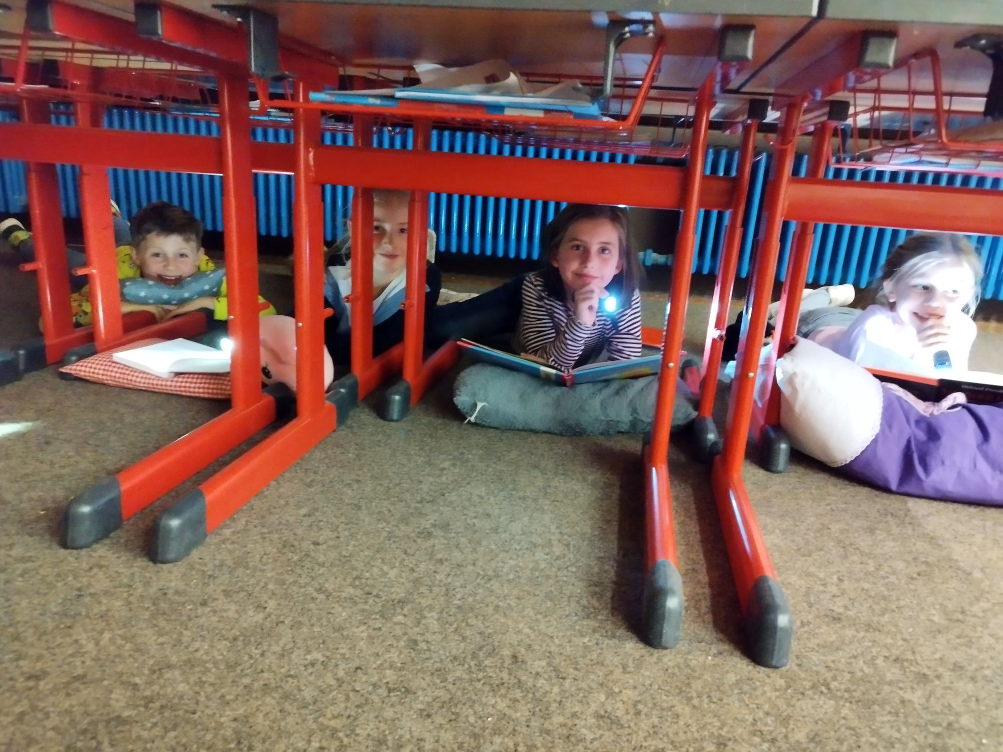 Willkommen auf Burg Eulenstein – Leseabend der Tiger und Fledermäuse
